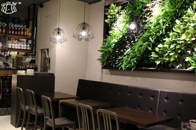 【台北內湖.西湖站】路燈咖啡 Light Bistro(內湖店)-內湖咖啡廳小酒館試-Light Bistro 【台北內湖.西湖站】路燈咖啡 Light Bistro(內湖店)-內湖咖啡廳小酒館試-Light Bistro
