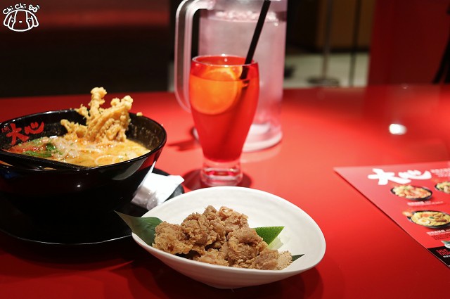 【台北中山.中山站】瓦城 大心新泰式麵食(台北三越南西店 )-泰式酸辣麵x-大心新泰式麵食 【台北中山.中山站】瓦城 大心新泰式麵食(台北三越南西店 )-泰式酸辣麵x-大心新泰式麵食