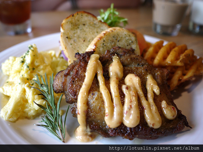 台北 MOT/KITCHEN Light 陽光BRUNCH-MOT/KITCHEN Light 台北 MOT/KITCHEN Light 陽光BRUNCH-MOT/KITCHEN Light