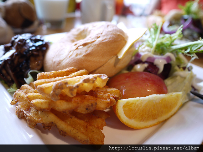 台北 MOT/KITCHEN Light 陽光BRUNCH-MOT/KITCHEN Light 台北 MOT/KITCHEN Light 陽光BRUNCH-MOT/KITCHEN Light