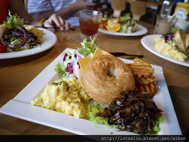 台北 MOT/KITCHEN Light 陽光BRUNCH-MOT/KITCHEN Light 台北 MOT/KITCHEN Light 陽光BRUNCH-MOT/KITCHEN Light