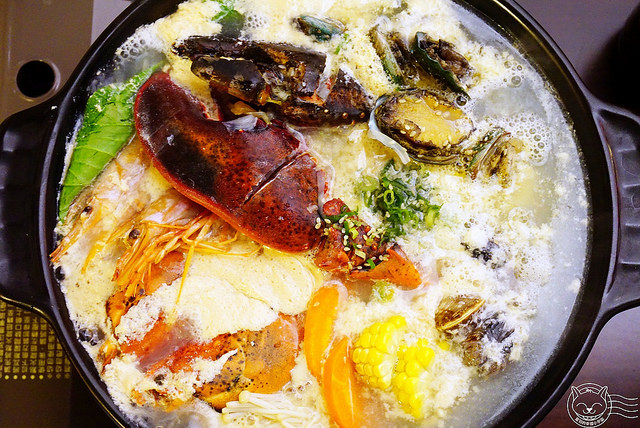 ※ 鈺鮮創意日式料理 ※【星羽愛美食-台中北屯】龍蝦鮑魚超澎派牛奶火鍋-鈺鮮創意日式料理