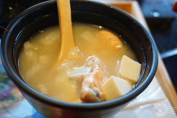 ※ 東海鮮魚道 ※【星羽愛美食-台中南屯】原喜多樂轉型平價丼飯，價格平實鮭魚軟嫩鮮美-東海鮮魚道