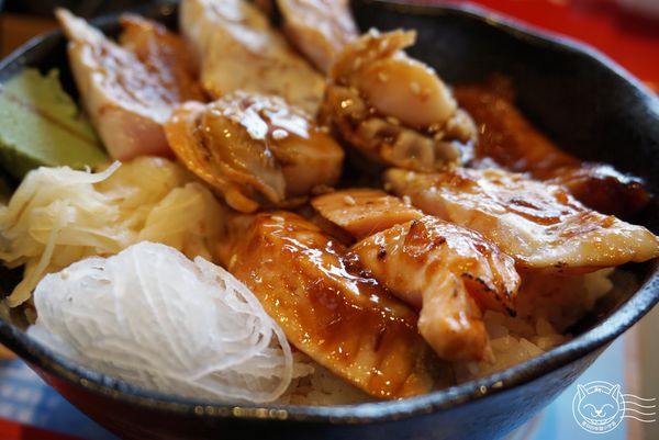 ※ 東海鮮魚道 ※【星羽愛美食-台中南屯】原喜多樂轉型平價丼飯，價格平實鮭魚軟嫩鮮美-東海鮮魚道