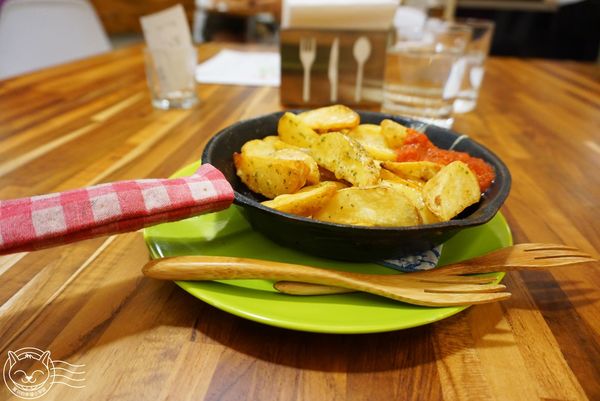 ※ 青木和洋食彩AOKI ※ 【星羽愛美食-台中】裝潢明亮寬敞舒適-AOKI ※ 青木和洋食彩AOKI ※ 【星羽愛美食-台中】裝潢明亮寬敞舒適-AOKI