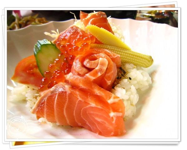 ※ 一本壽司 ※【星羽愛美食-台中】逼逼撥撥鮭魚卵，狂推激推平價日本料理~-一本壽司