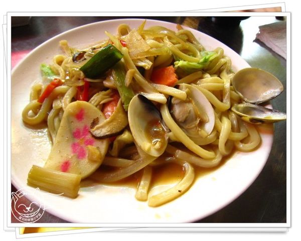 ※ 一本壽司 ※【星羽愛美食-台中】逼逼撥撥鮭魚卵，狂推激推平價日本料理~-一本壽司