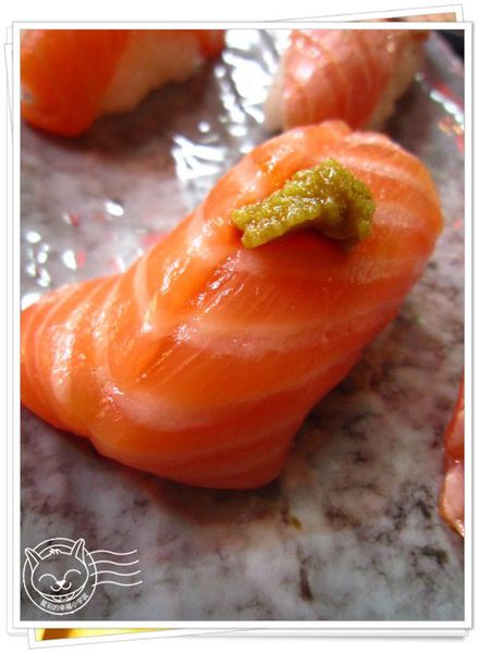 ※ 一本壽司 ※【星羽愛美食-台中】逼逼撥撥鮭魚卵，狂推激推平價日本料理~-一本壽司