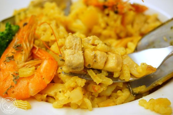 ※ Prem譜戀異國料理餐廳 ※ 【星羽愛美食-台中】團購網美食再一發，旱溪夜市附近竟有城市仙境!!-Prem