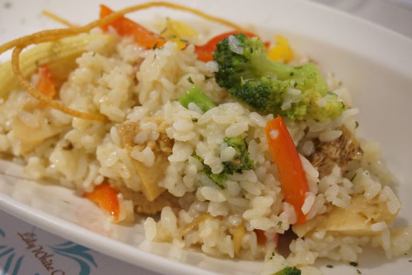 ※ 恬心朵朵 ※【星羽愛美食-台中】彰化名店開設台中分店，麻油猴頭菇燉飯特別又美味~。-Lily White Cafe
