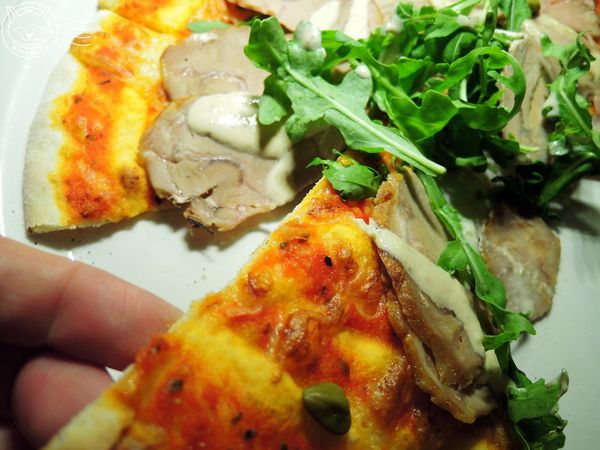 ※ Vapiano ※【星羽愛美食-台中】環境排場還不錯，自助點菜端菜有點累，寬版麵感情太好通通黏做夥~。-Vapiano
