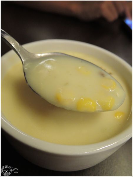 ※ 米夏‧費德爾、彩虹眷村 ※【星羽愛美食-台中】讓人驚艷平價學區美食，起司夾心歐姆蕾滋~-米夏費德爾