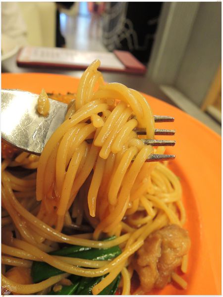 ※ 米夏‧費德爾、彩虹眷村 ※【星羽愛美食-台中】讓人驚艷平價學區美食，起司夾心歐姆蕾滋~-米夏費德爾