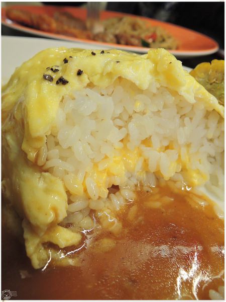 ※ 米夏‧費德爾、彩虹眷村 ※【星羽愛美食-台中】讓人驚艷平價學區美食，起司夾心歐姆蕾滋~-米夏費德爾