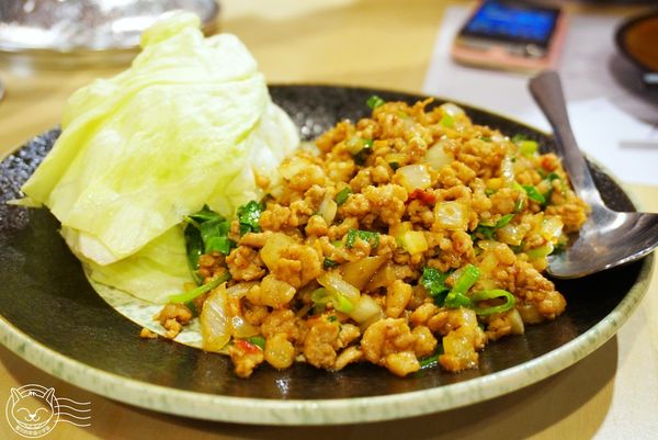 ※ 泰妃堂泰國料理 ※【星羽愛美食-台中西區】中價位美味泰式料理,餐點夠味給料不手軟,破酥包灰熊齁甲!!-泰妃堂泰國料理 ※ 泰妃堂泰國料理 ※【星羽愛美食-台中西區】中價位美味泰式料理,餐點夠味給料不手軟,破酥包灰熊齁甲!!-泰妃堂泰國料理