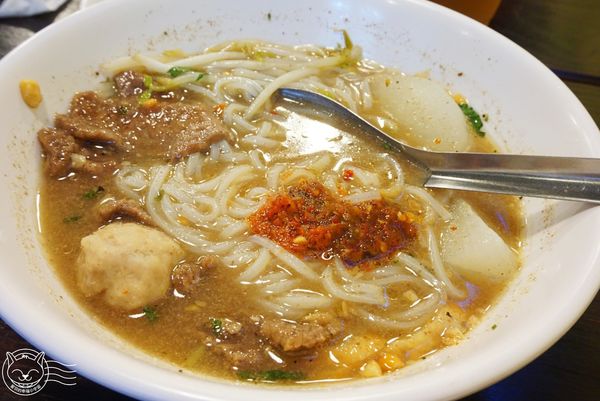 ※ 泰小葉泰國米粉湯專賣店 ※【星羽是吃貨-台中】一個因為喜歡成就的夢想，平價美味料多實在。-泰小葉泰國米粉湯專賣店