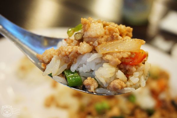 ※ 泰小葉泰國米粉湯專賣店 ※【星羽是吃貨-台中】一個因為喜歡成就的夢想，平價美味料多實在。-泰小葉泰國米粉湯專賣店