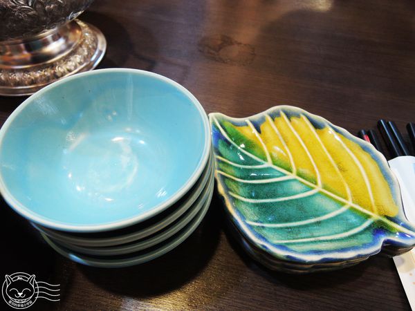 ※ 二分之一泰式小館 ※ 【星羽愛美食-台中】便宜好吃泰式料理，商業午間四人套餐CP值直衝天際-二分之一泰式小館