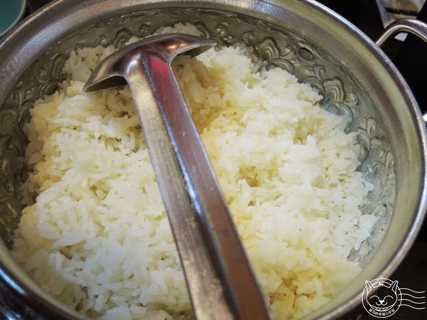 ※ 二分之一泰式小館 ※ 【星羽愛美食-台中】便宜好吃泰式料理，商業午間四人套餐CP值直衝天際-二分之一泰式小館