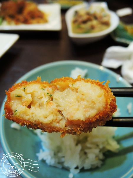 ※ 二分之一泰式小館 ※ 【星羽愛美食-台中】便宜好吃泰式料理，商業午間四人套餐CP值直衝天際-二分之一泰式小館