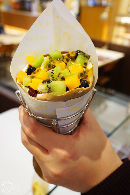 ※ LAbbito Tokyo crepe(中友店) ※【星羽是吃貨-台中北區】中友B2繽紛花朵可愛日式可麗餅！-LAbbito Tokyo crepe