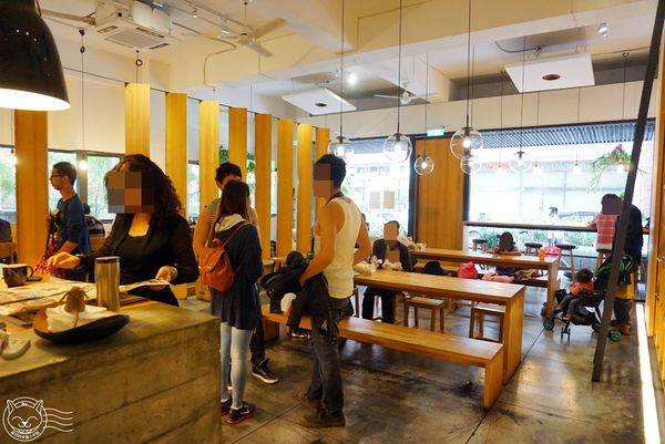 ※ 目覺咖啡 mezamashikohi trio (三店) ※【星羽愛美食-台中】台中人氣早午餐廳，環境兩樣情餐點不合胃口-目覺咖啡