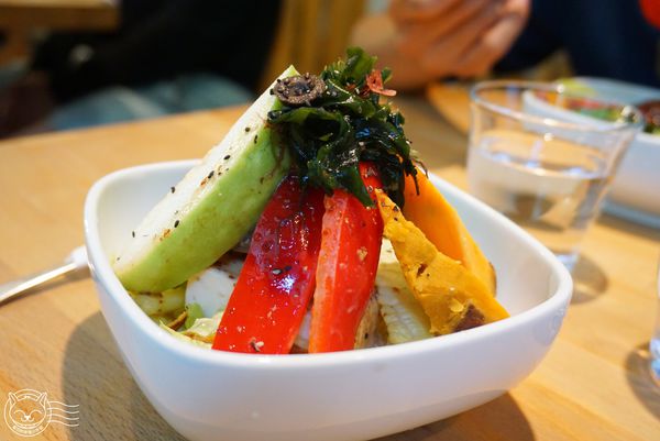 ※ 目覺咖啡 mezamashikohi trio (三店) ※【星羽愛美食-台中】台中人氣早午餐廳，環境兩樣情餐點不合胃口-目覺咖啡