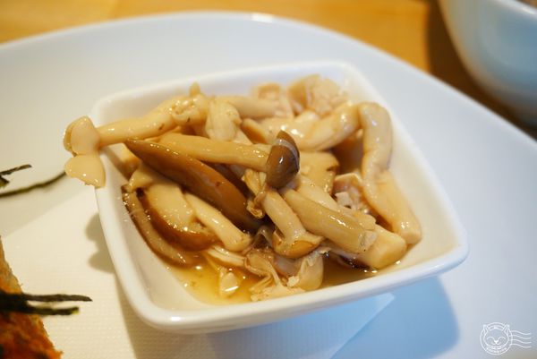 ※ 目覺咖啡 mezamashikohi trio (三店) ※【星羽愛美食-台中】台中人氣早午餐廳，環境兩樣情餐點不合胃口-目覺咖啡