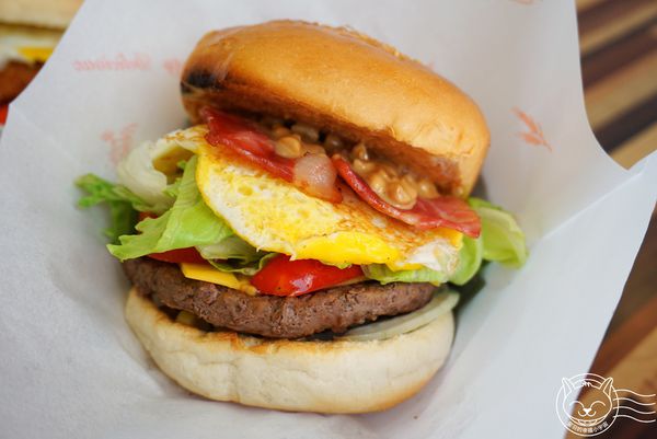 ※ 堡藏 Burger Shop ※【星羽是吃貨-台中】現點現做平價早餐，餐點樣樣料好實在-Burger Shop