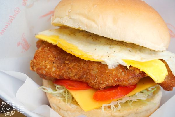 ※ 堡藏 Burger Shop ※【星羽是吃貨-台中】現點現做平價早餐，餐點樣樣料好實在-Burger Shop