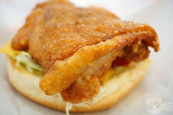 ※ 堡藏 Burger Shop ※【星羽是吃貨-台中】現點現做平價早餐，餐點樣樣料好實在-Burger Shop