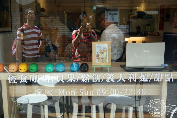 ※ 覺樂Cafe' ※【星羽是吃貨-台中】巷弄中可愛小店，環境舒適餐點原味，假日記得要先訂位~-覺樂