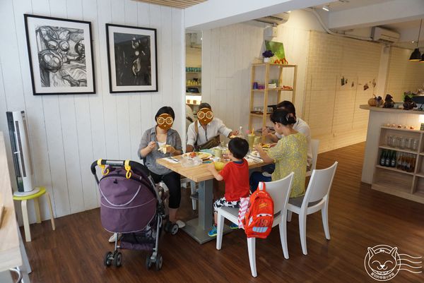 ※ 覺樂Cafe' ※【星羽是吃貨-台中】巷弄中可愛小店，環境舒適餐點原味，假日記得要先訂位~-覺樂