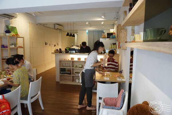 ※ 覺樂Cafe' ※【星羽是吃貨-台中】巷弄中可愛小店，環境舒適餐點原味，假日記得要先訂位~-覺樂