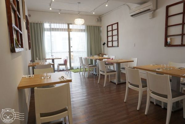 ※ 覺樂Cafe' ※【星羽是吃貨-台中】巷弄中可愛小店，環境舒適餐點原味，假日記得要先訂位~-覺樂