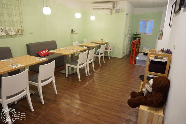 ※ 覺樂Cafe' ※【星羽是吃貨-台中】巷弄中可愛小店，環境舒適餐點原味，假日記得要先訂位~-覺樂