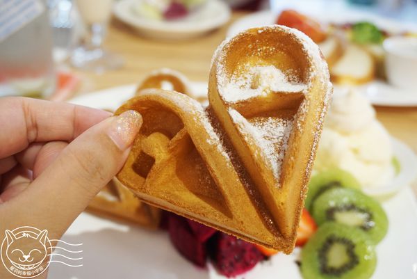 ※ 覺樂Cafe' ※【星羽是吃貨-台中】巷弄中可愛小店，環境舒適餐點原味，假日記得要先訂位~-覺樂