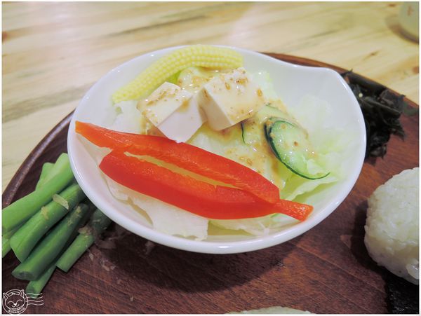 ※ murmur 默默 ※【星羽愛美食-台中】老宅改建舒適環境，飯糰鬆餅都好樸實好精緻好好吃~。-murmur