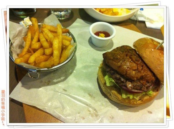 ※ Burger Joint 7分So美式廚房 ※【星羽愛美食-台中】美味又飽到走不出店的早午餐好選擇-Burger Joint 7分So美式廚房 ※ Burger Joint 7分So美式廚房 ※【星羽愛美食-台中】美味又飽到走不出店的早午餐好選擇-Burger Joint 7分So美式廚房