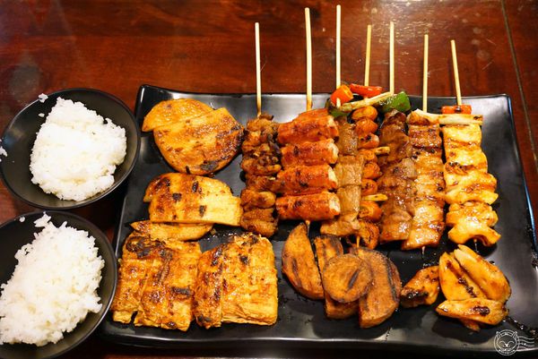 ※ 合庫來烤吧 ※【星羽愛美食-彰化市區】平價串燒白飯吃到飽，環境復古吃完沒有油煙味-合庫來烤吧