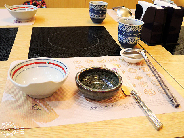 ※ 36計石頭小火鍋 ※【星羽愛美食-台中大里】擺滿桌爽度爆表的小火鍋-36計石頭小火鍋