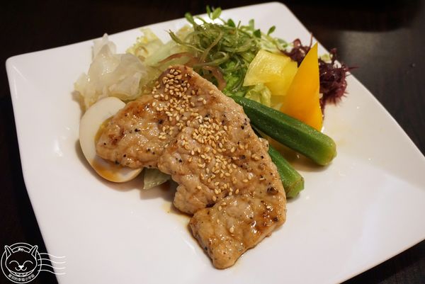 ※ 囍料理 ※【星羽是吃貨-台中】誠懇美味家庭料理，湯頭好喝料好實在，大麥豬讓阿克稱讚不已~。-囍料理
