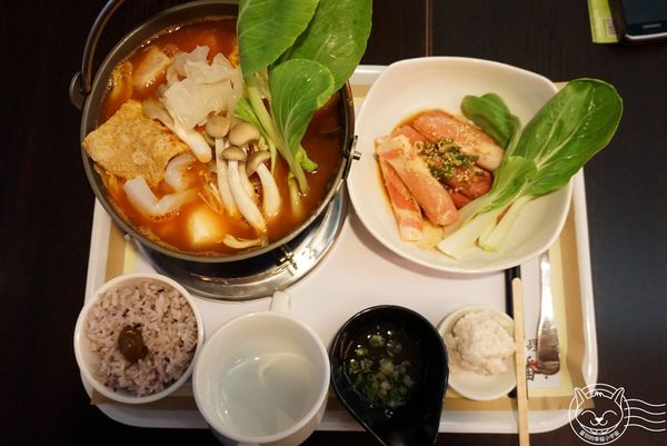 ※ 囍料理 ※【星羽是吃貨-台中】誠懇美味家庭料理，湯頭好喝料好實在，大麥豬讓阿克稱讚不已~。-囍料理