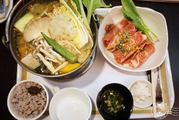 ※ 囍料理 ※【星羽是吃貨-台中】誠懇美味家庭料理，湯頭好喝料好實在，大麥豬讓阿克稱讚不已~。-囍料理