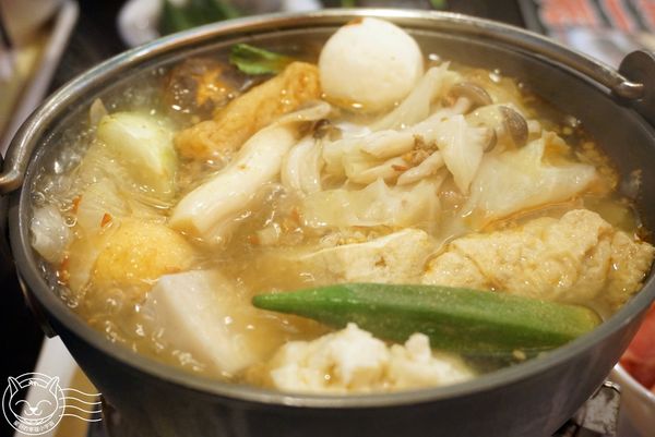 ※ 囍料理 ※【星羽是吃貨-台中】誠懇美味家庭料理，湯頭好喝料好實在，大麥豬讓阿克稱讚不已~。-囍料理