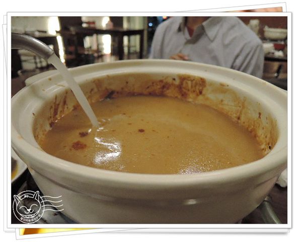 ※ 帝豪花雕雞 ※【星羽愛美食-台中】一鍋兩吃好吃花雕雞，醬濃肉Q湯頭香噴噴-帝豪花雕雞