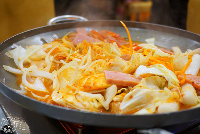 ※ 奇化加韓國料理餐廳 ※【星羽是吃貨-台中南屯】超大份量韓式料理,飲料小菜無限量吃到開心-奇化加韓國料理餐廳 ※ 奇化加韓國料理餐廳 ※【星羽是吃貨-台中南屯】超大份量韓式料理,飲料小菜無限量吃到開心-奇化加韓國料理餐廳