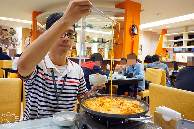 ※ 奇化加韓國料理餐廳 ※【星羽是吃貨-台中南屯】超大份量韓式料理,飲料小菜無限量吃到開心-奇化加韓國料理餐廳 ※ 奇化加韓國料理餐廳 ※【星羽是吃貨-台中南屯】超大份量韓式料理,飲料小菜無限量吃到開心-奇化加韓國料理餐廳