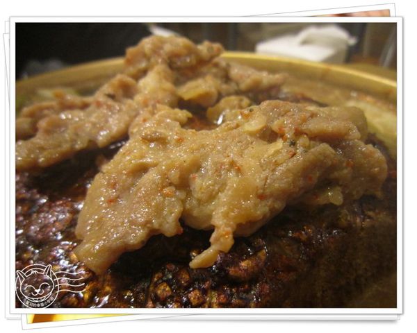 ※ TOFU35(文心店) ※【星羽是吃貨-台中】暖呼呼大份量肉好吃，韓式小菜吃到飽的好吃銅盤烤肉--TOFU35