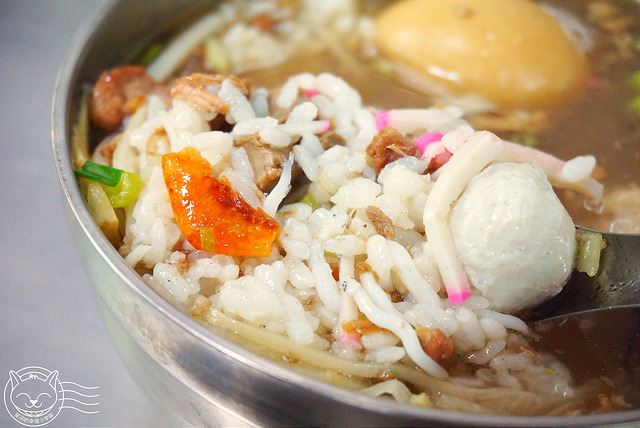 ※ 圓之家飯湯 ※【星羽愛美食-屏東東港】隱身東港市場銅版美食超好料推薦-圓之家飯湯